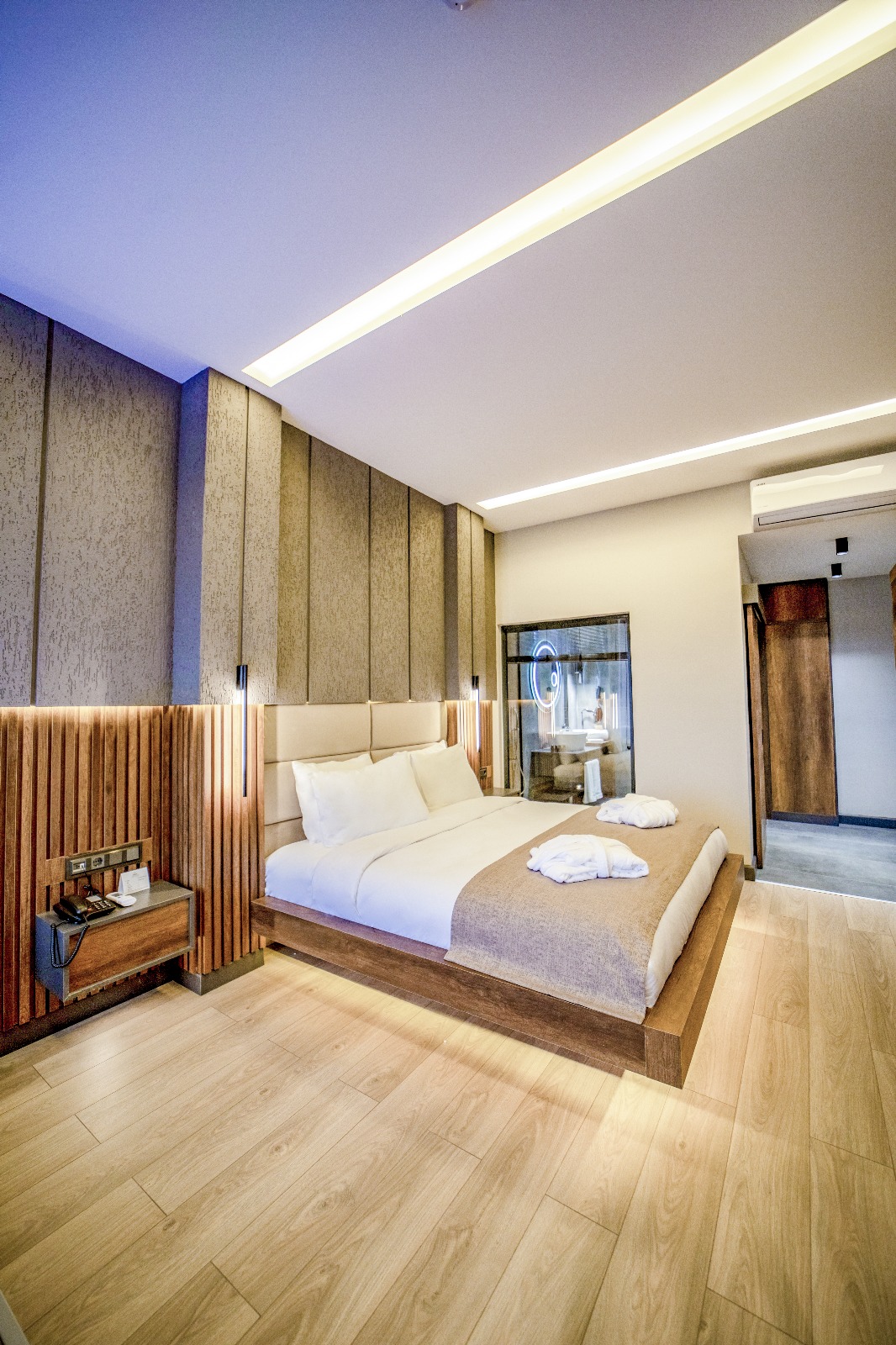 King Room with Jacuzzi