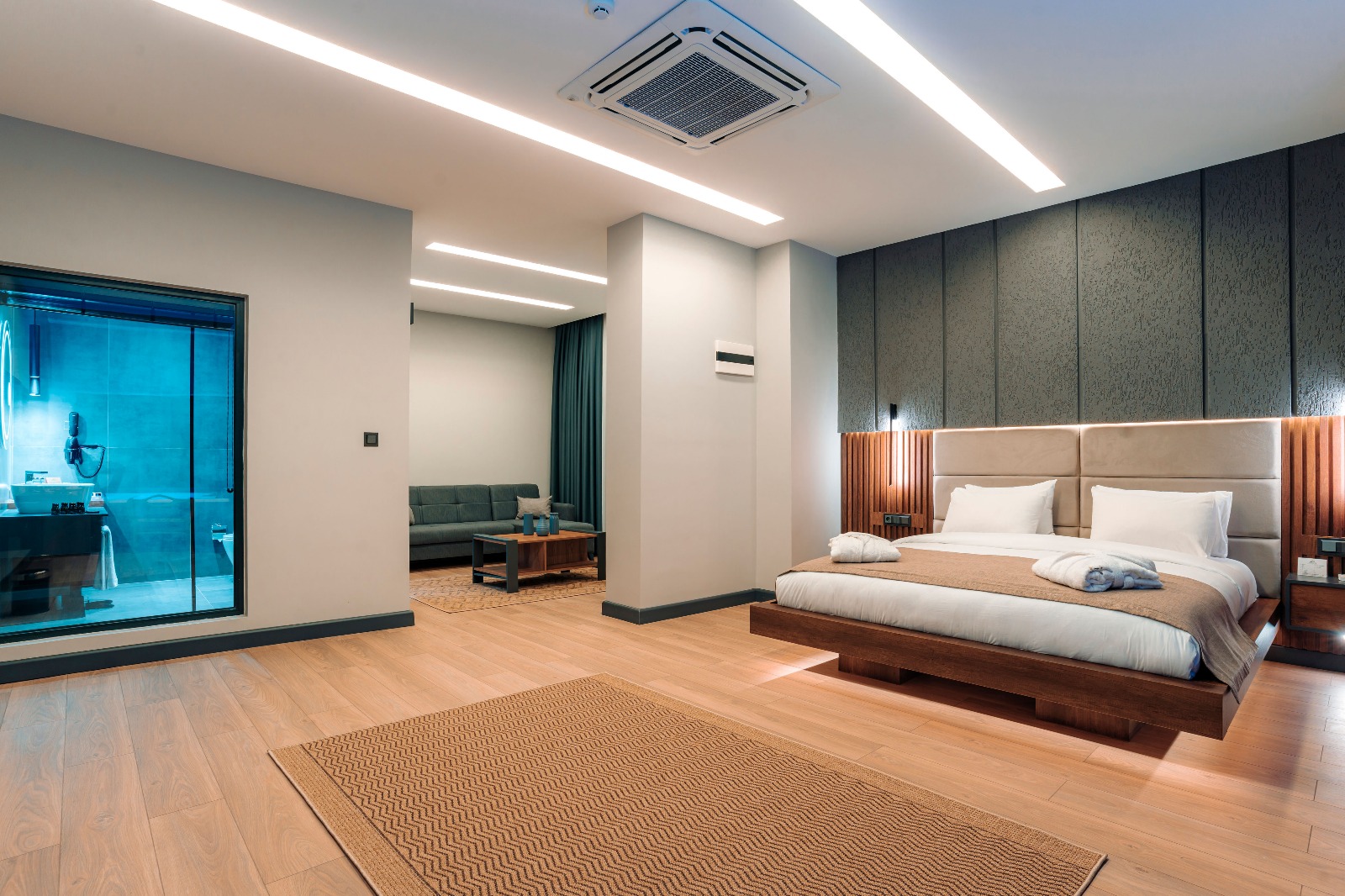 King Suite Room with Jacuzzi