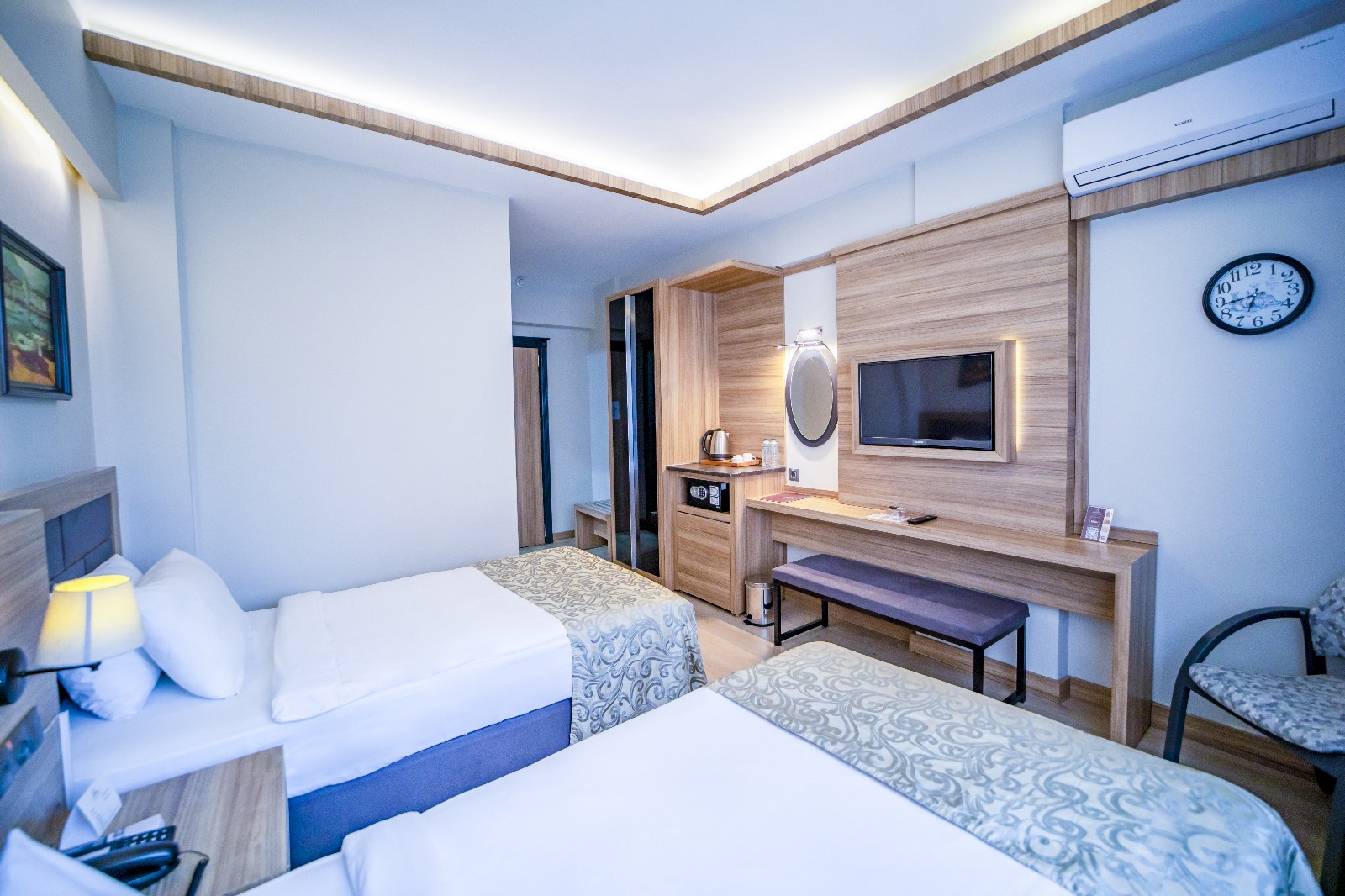 Twin Room with City View